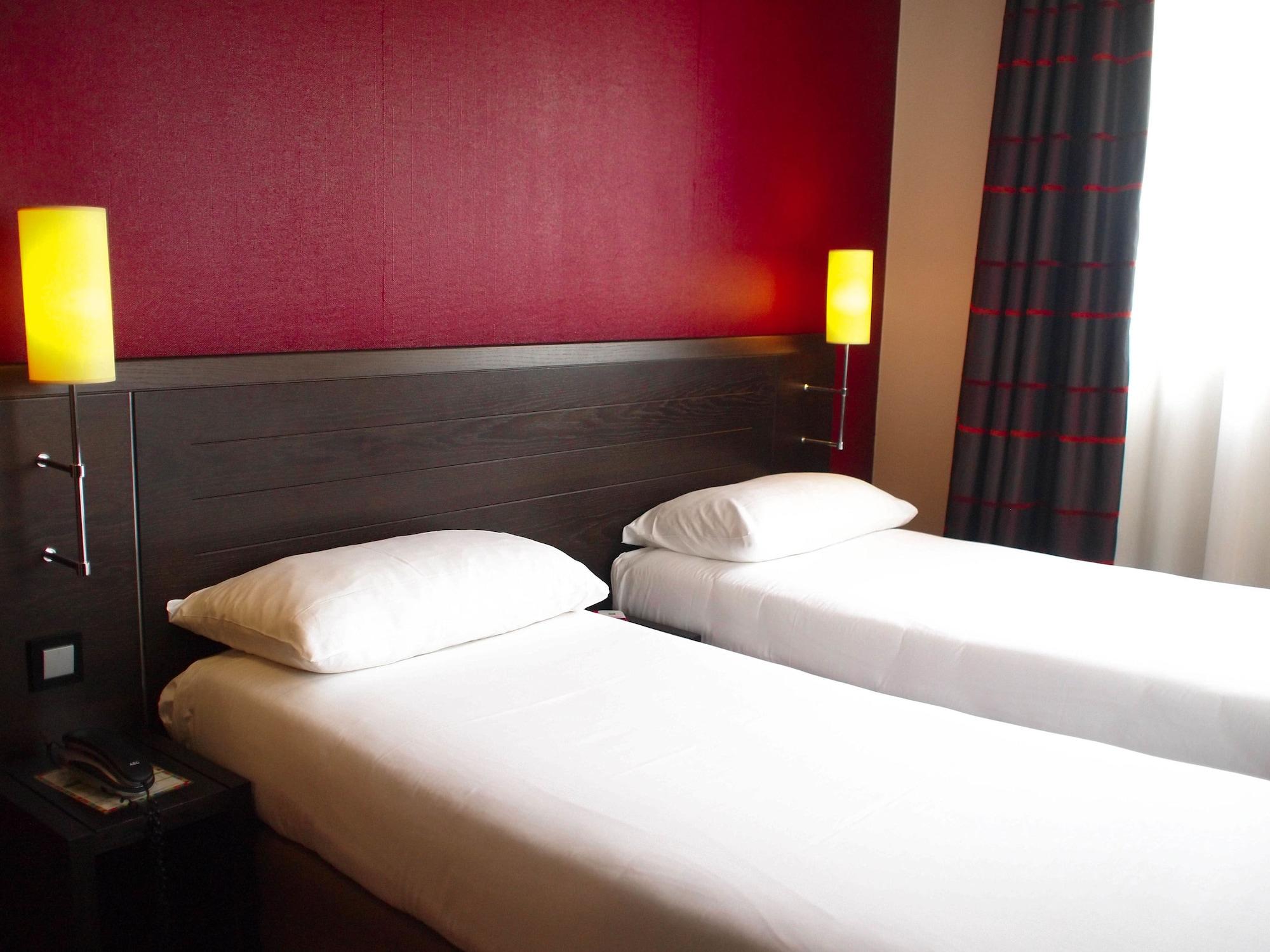 Ibis Styles Nantes Centre Place Royale Bagian luar foto