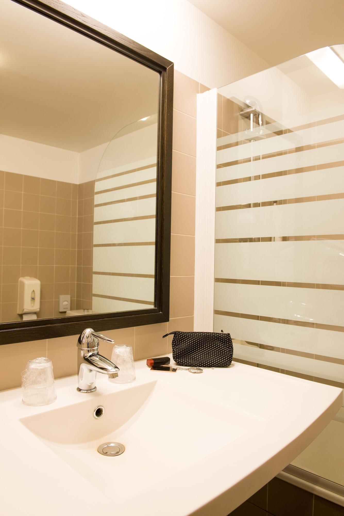 Ibis Styles Nantes Centre Place Royale Bagian luar foto