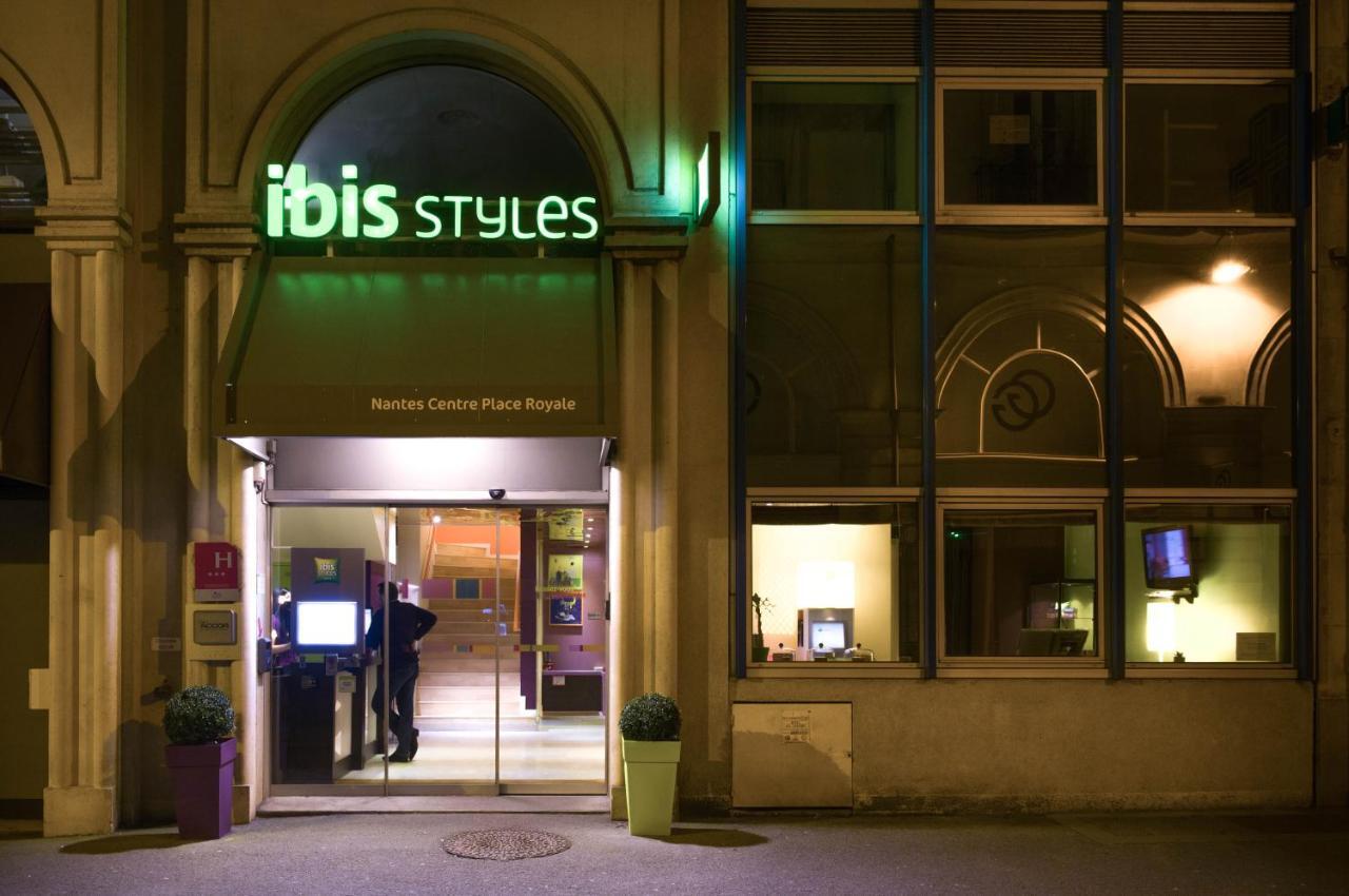 Ibis Styles Nantes Centre Place Royale Bagian luar foto